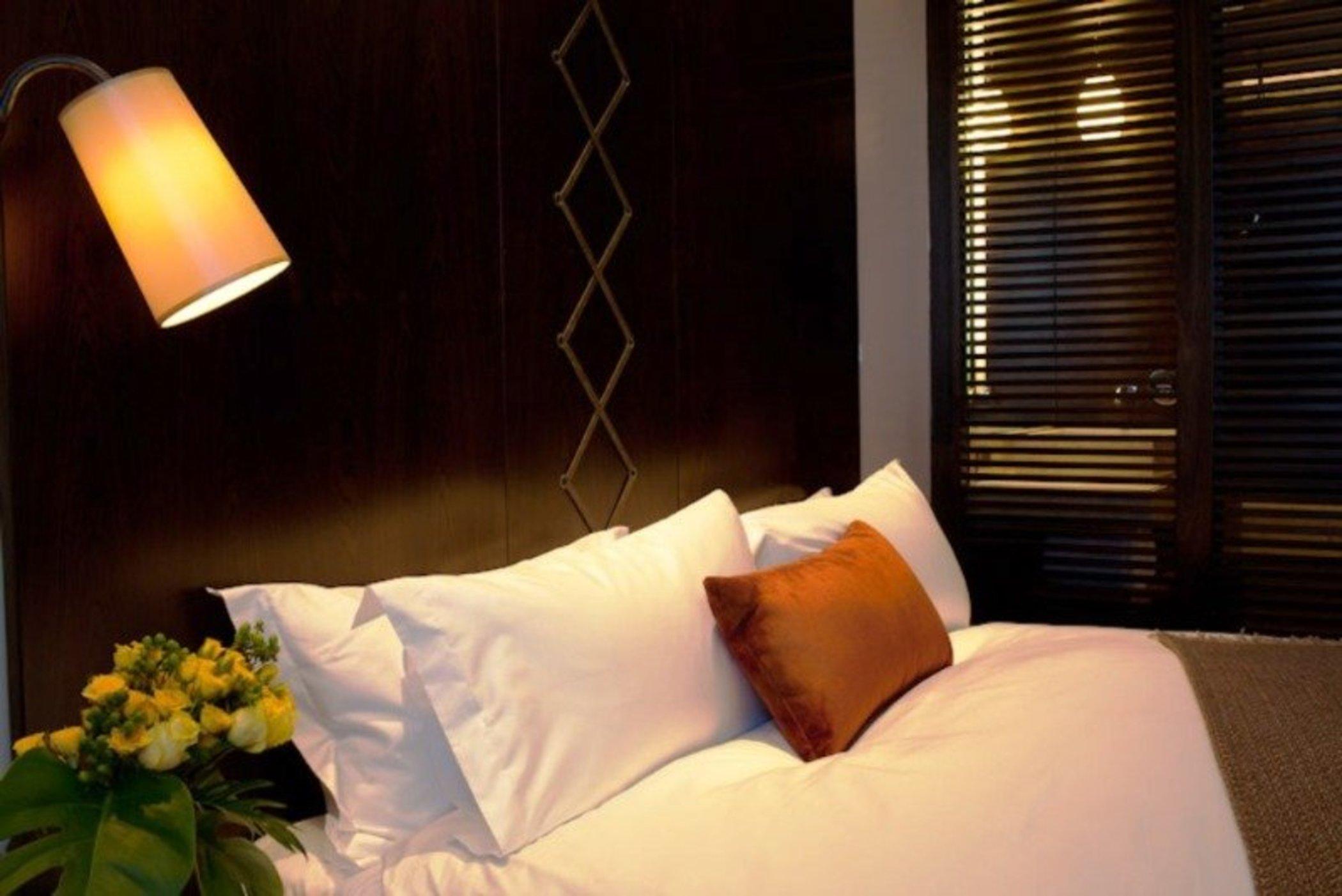 Sofitel Montevideo Casino Carrasco & Spa Екстер'єр фото A bed with pillows