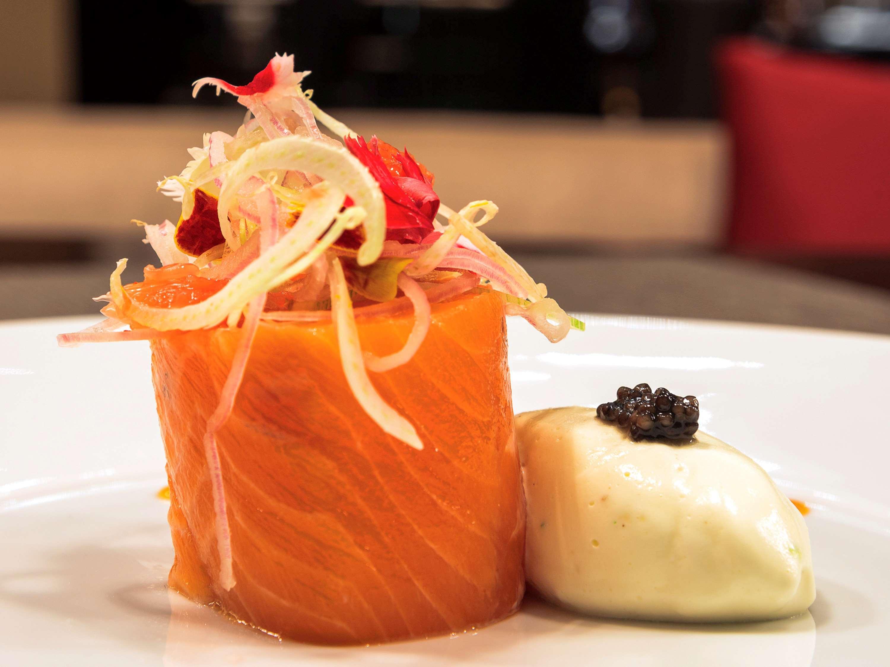 Sofitel Montevideo Casino Carrasco & Spa Екстер'єр фото Salmon tartar