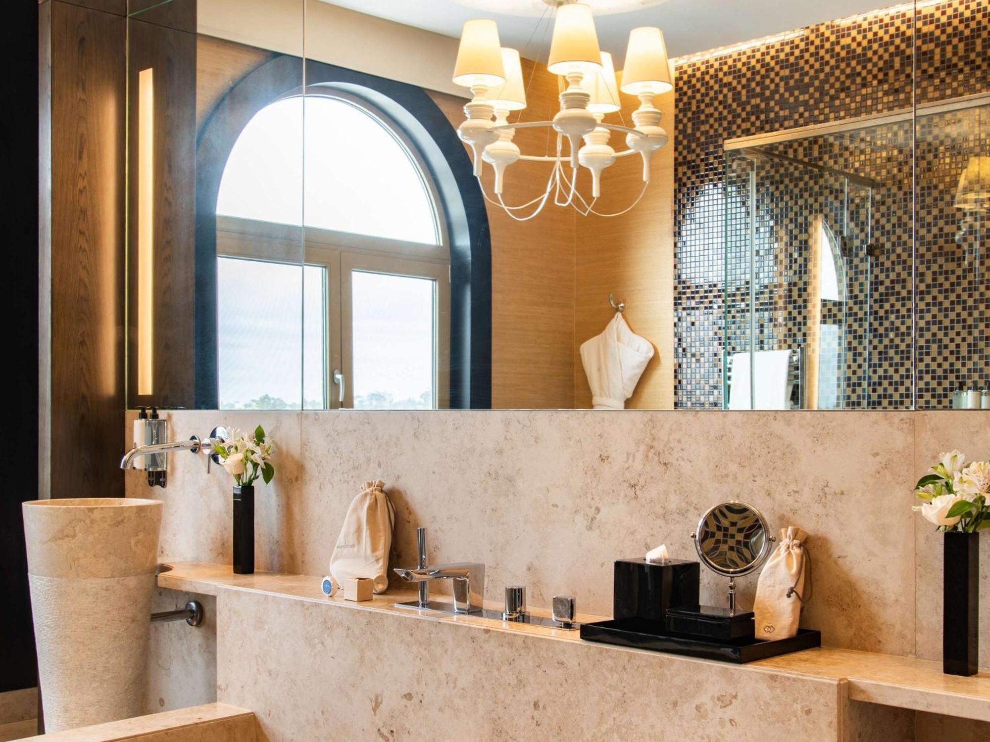 Sofitel Montevideo Casino Carrasco & Spa Екстер'єр фото Bathroom