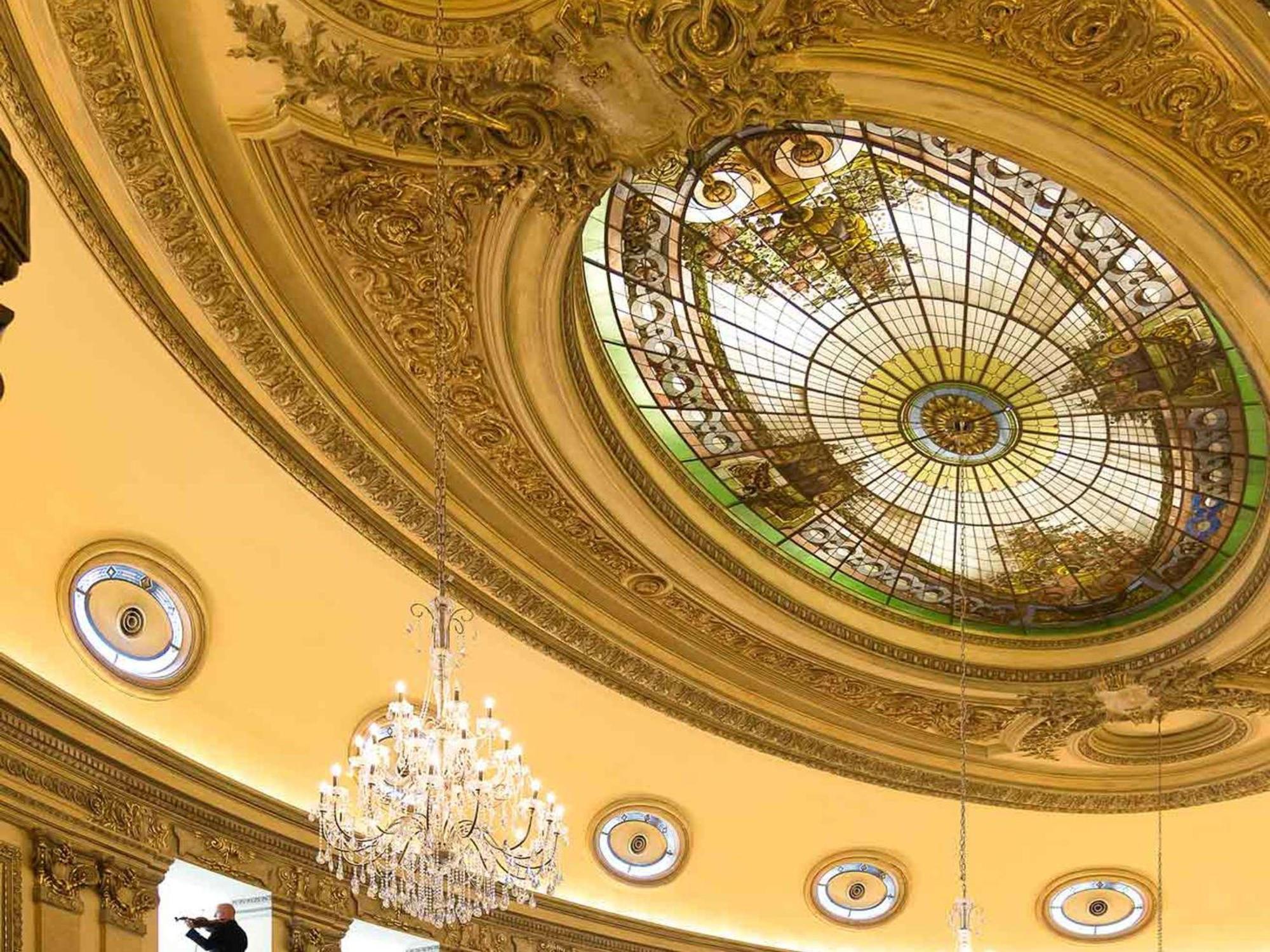 Sofitel Montevideo Casino Carrasco & Spa Екстер'єр фото Ceiling of the ballroom