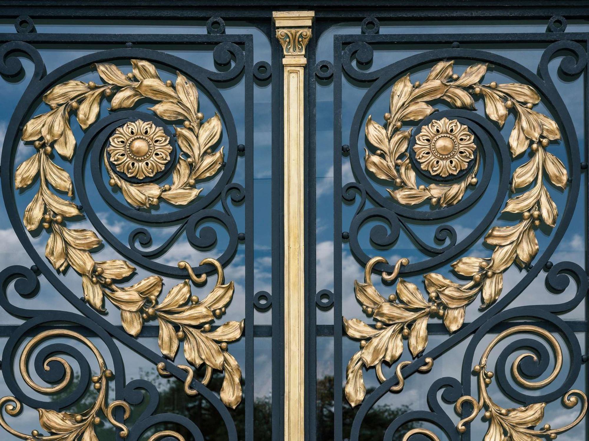 Sofitel Montevideo Casino Carrasco & Spa Екстер'єр фото Wrought iron gate