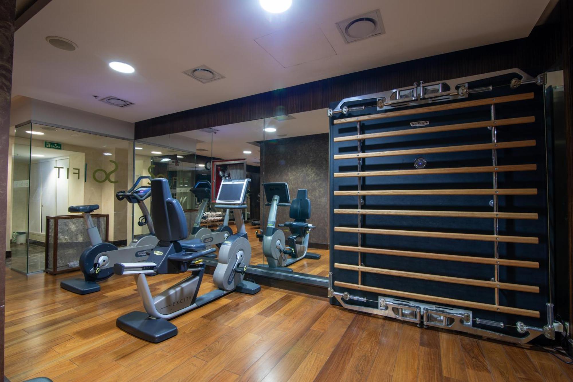 Sofitel Montevideo Casino Carrasco & Spa Екстер'єр фото The gym at The Dorchester